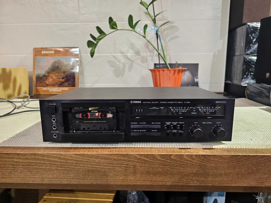 Касетна дека Yamaha K-560 Stereo Cassette Deck