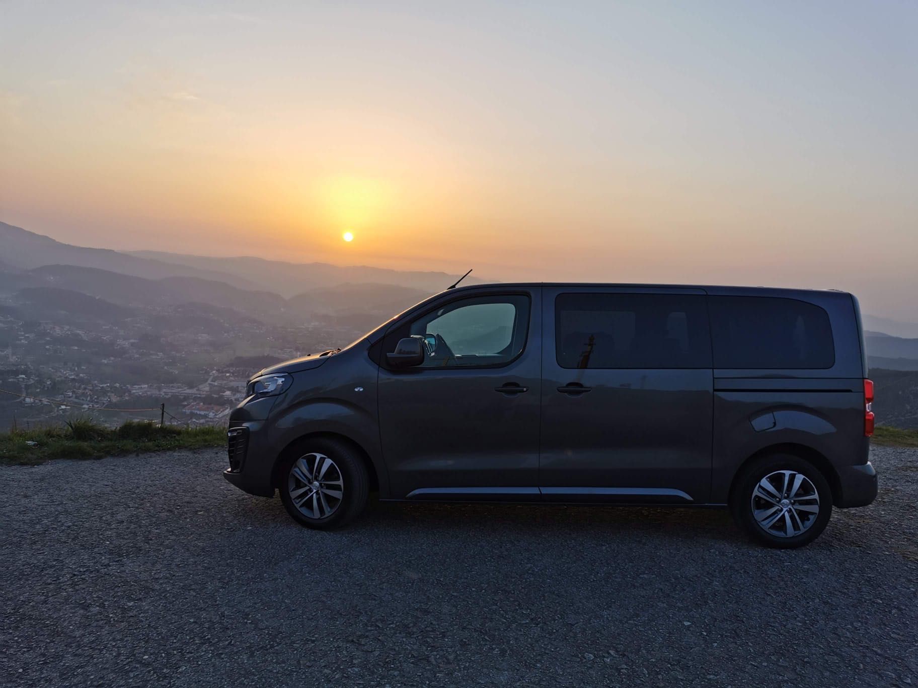 Peugeot Traveller 2.0 L1H1 Full Extras