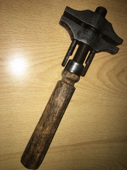 Chave de bocas ajustavel muito antiga e rara