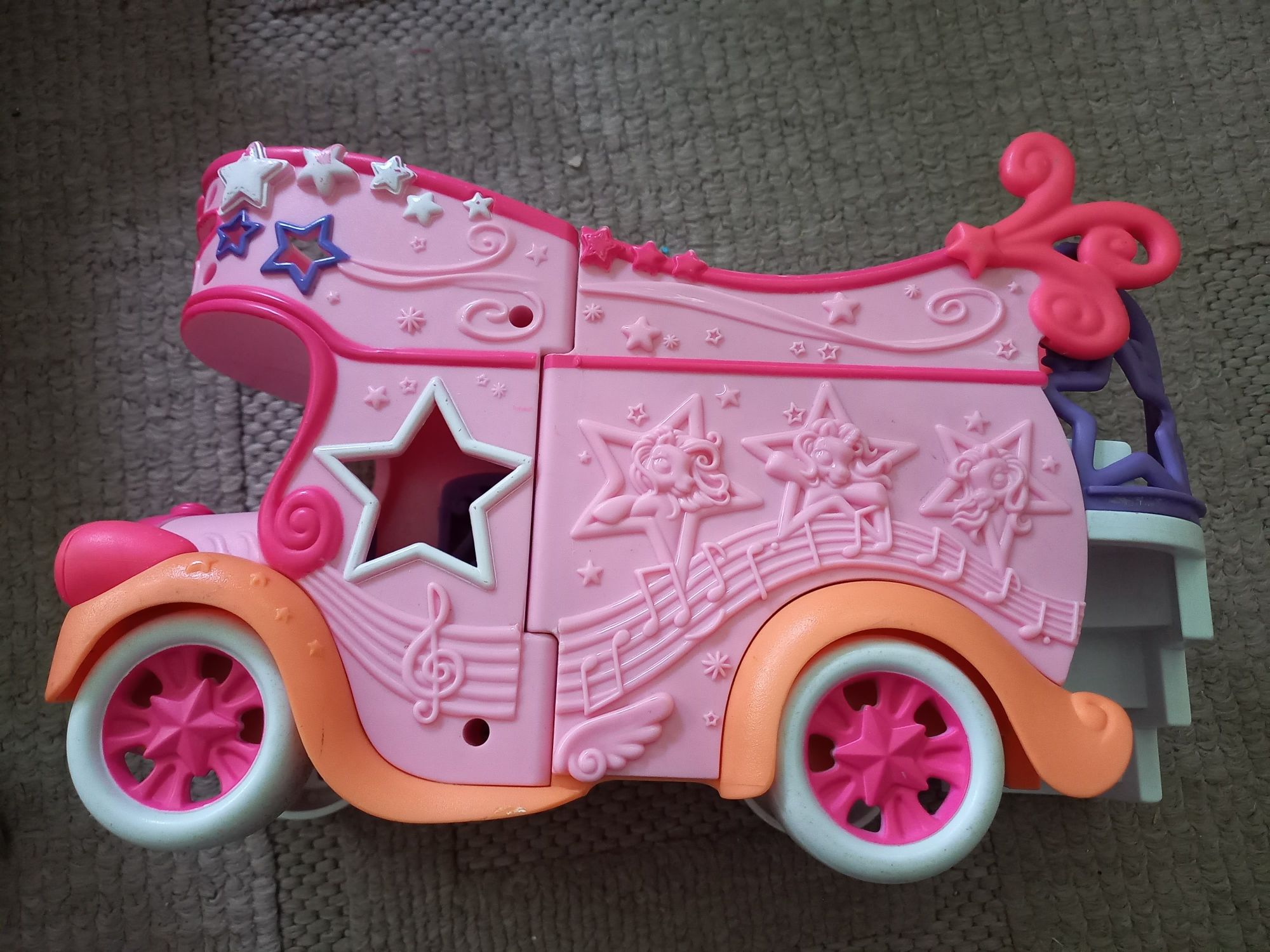 Машинка поні Hasbro і дитячий мікроскоп