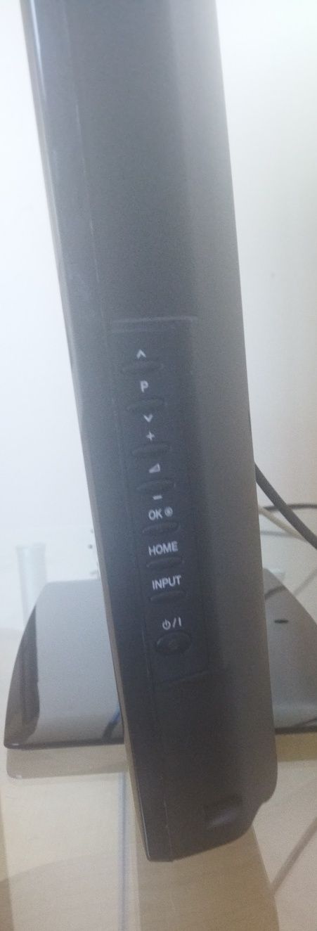 Телевизор LG - плазменный. 106 см діагональ.