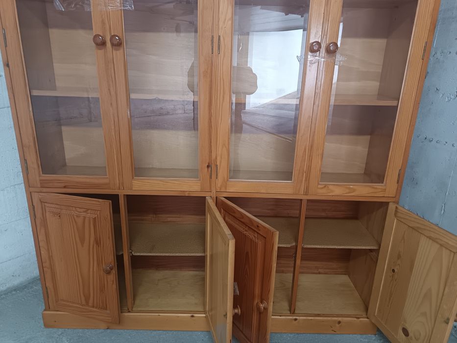 Vendo Armário Nojo Madeira maciça