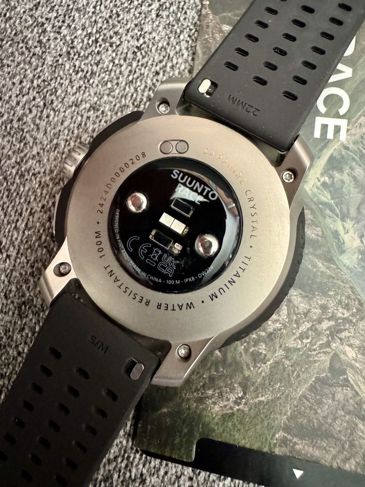 SUUNTO Race titanium