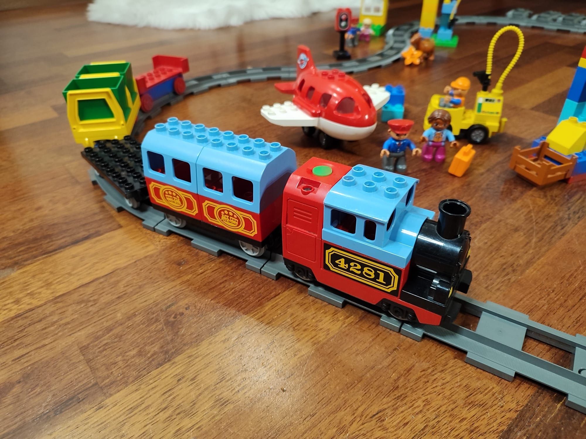 LEGO Duplo pociąg, tory, straż, płyta, samolot, zoo