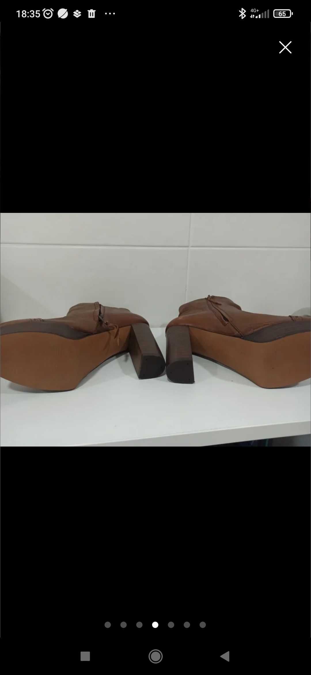 Botas novas em pele