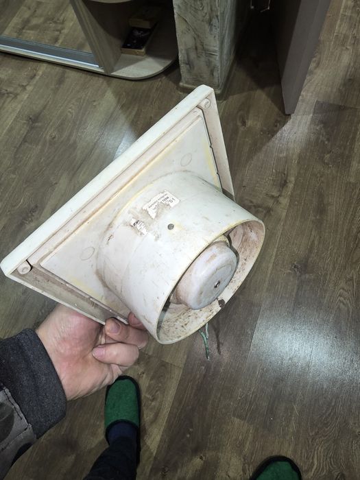 Вентелятор (витяжка) Eureka