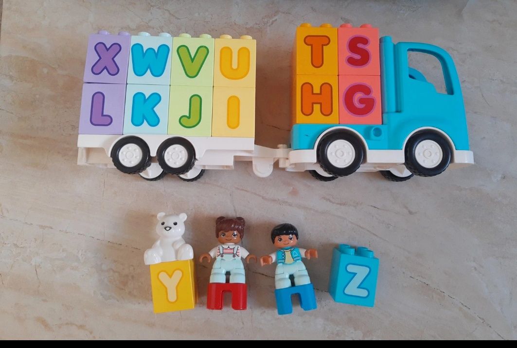 Klocki LEGO Duplo ciężarówka z Alfabetem