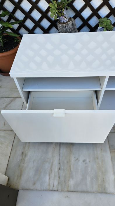 Aparador TV Ikea bom estado