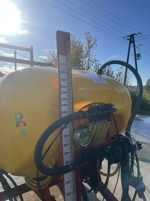 Opryskiwacz polowy ciągany