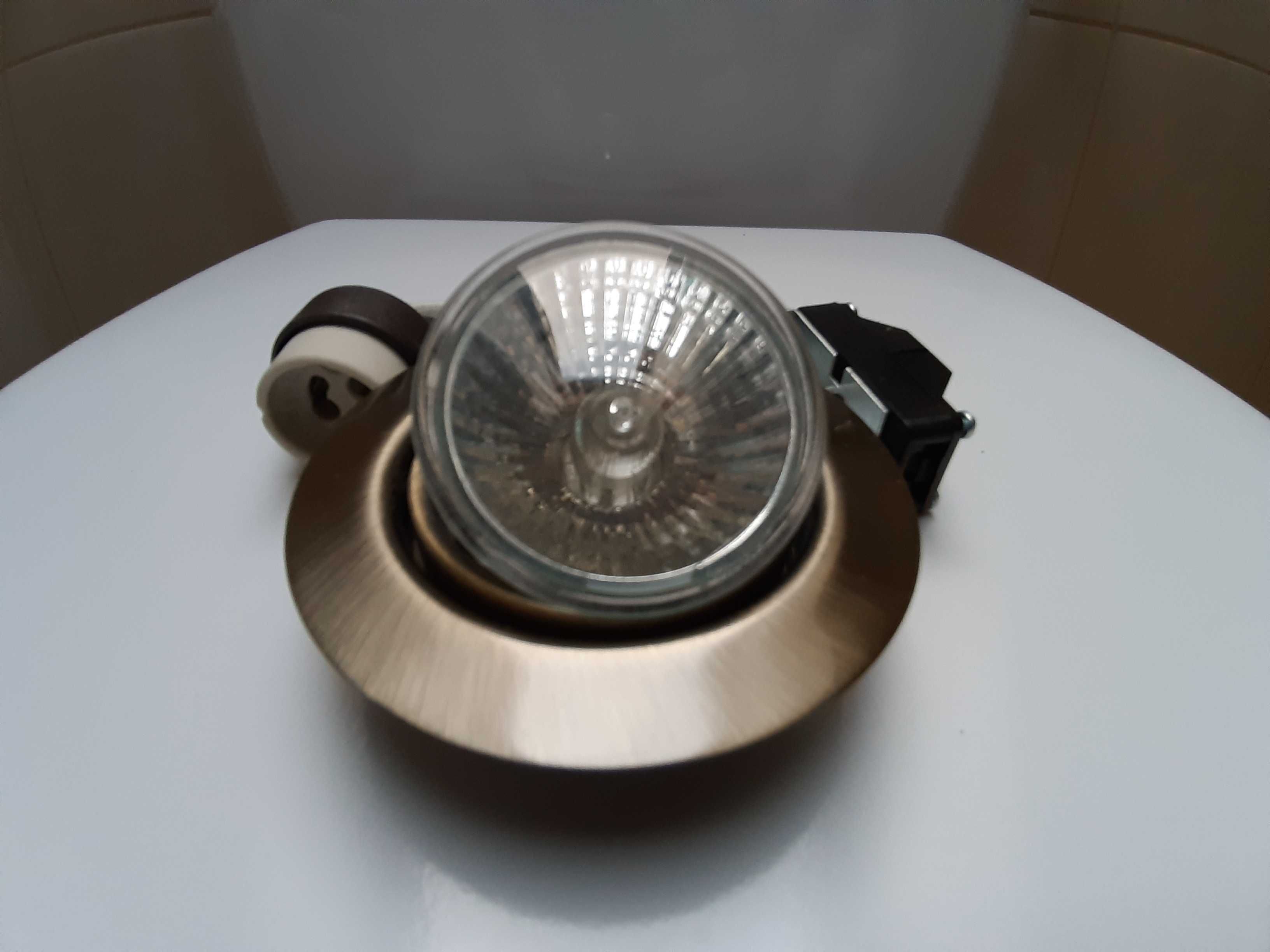 Lampa oczko oprawa sufitowa podtynkowa