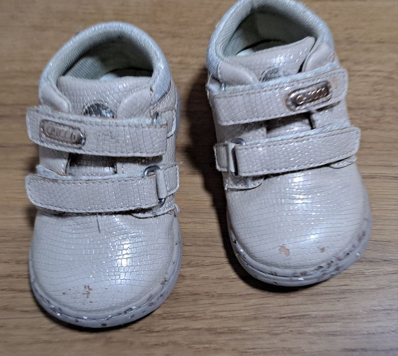 Botas da marca Chicco, de menina