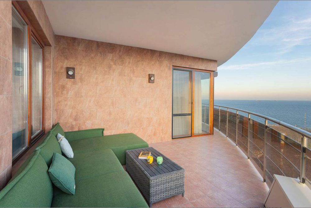 ЖК Ланжерон/3 комн с ремонтом и мебелью/178 метров/прямой вид моря!