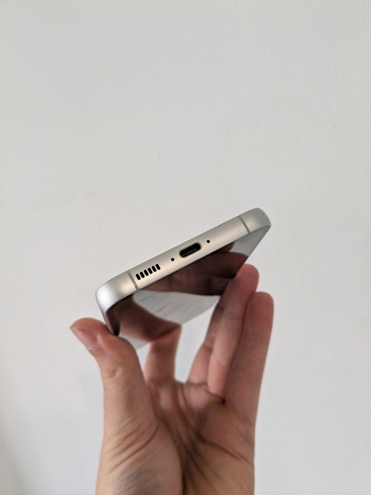 Samsung s23 FE White 8/128gb Neverlock