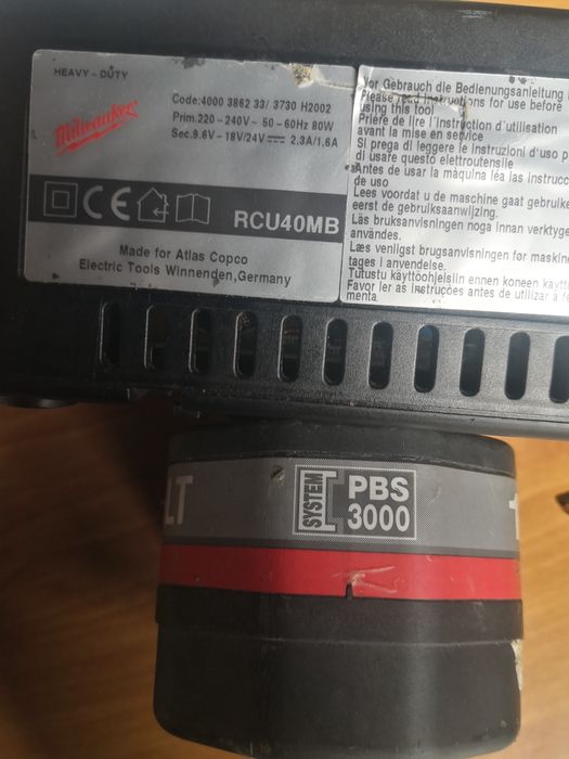 Ładowarka Milwaukee rcu 40 mb +bateria