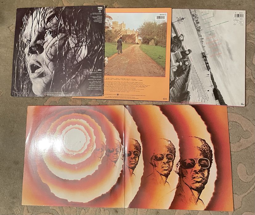 Vendo discos antigos em vinil consulte preços
