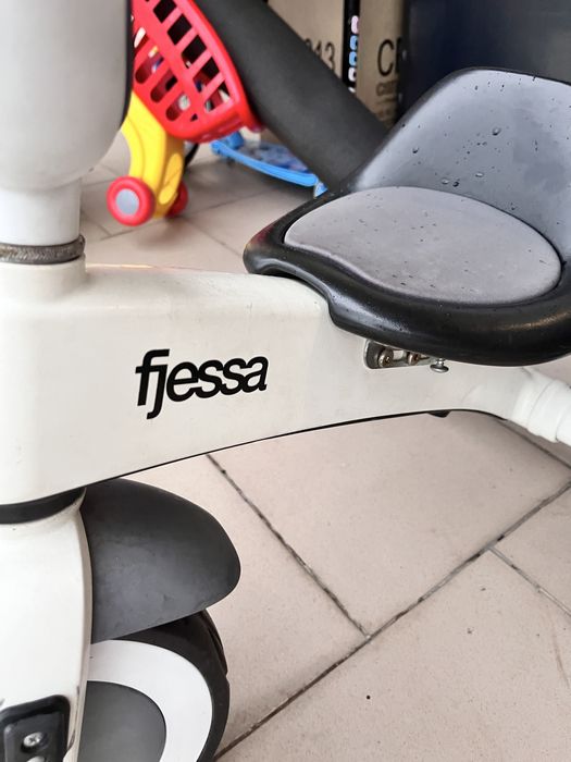 Rower trójkolowy  dla dzieci Fjessa