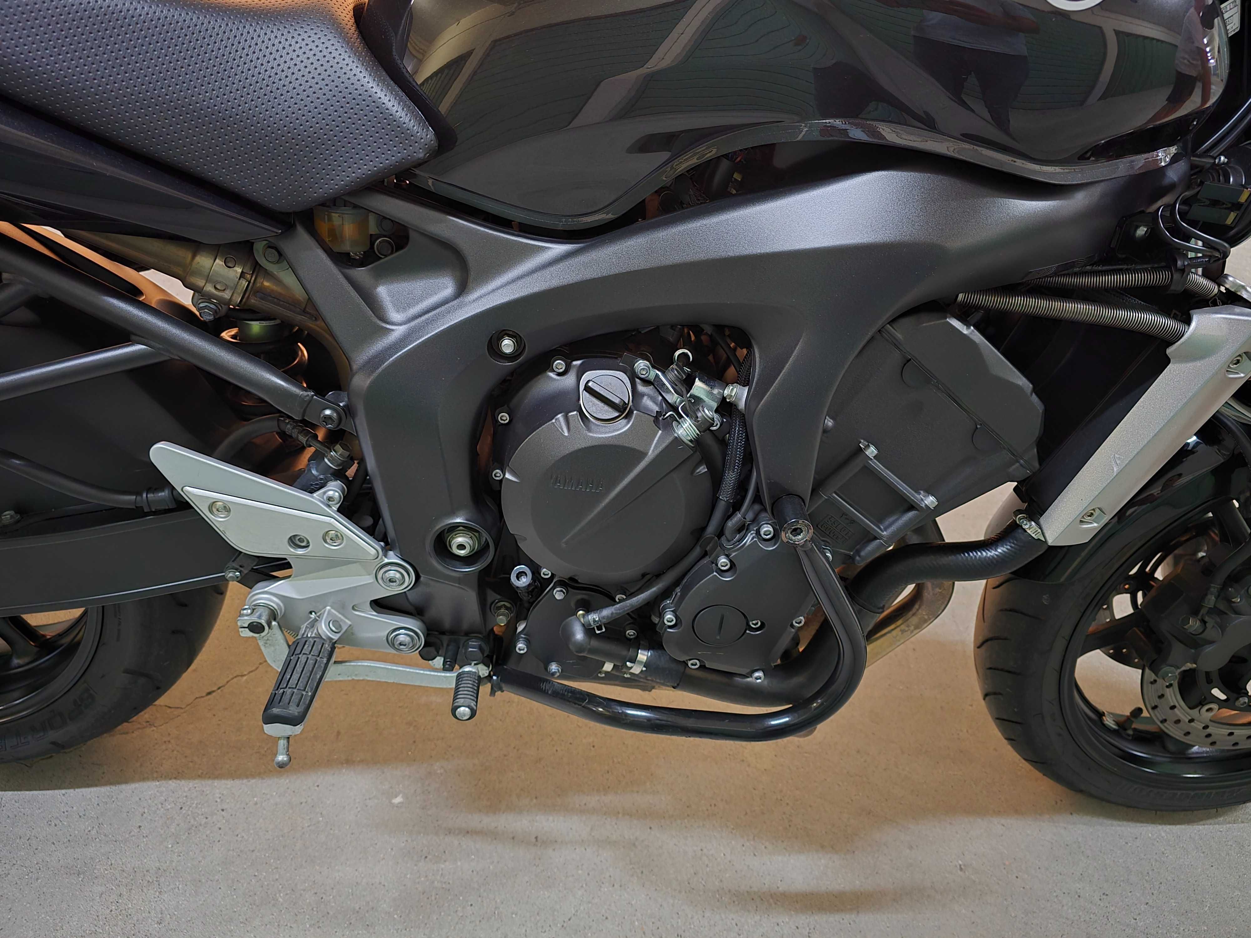YAMAHA FZ6 xomo nova