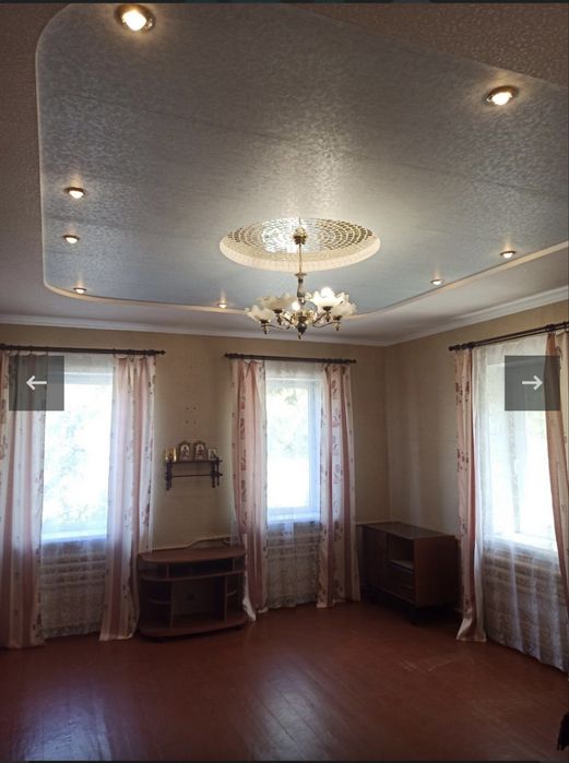 Продається частина будинку біля лісу і озера