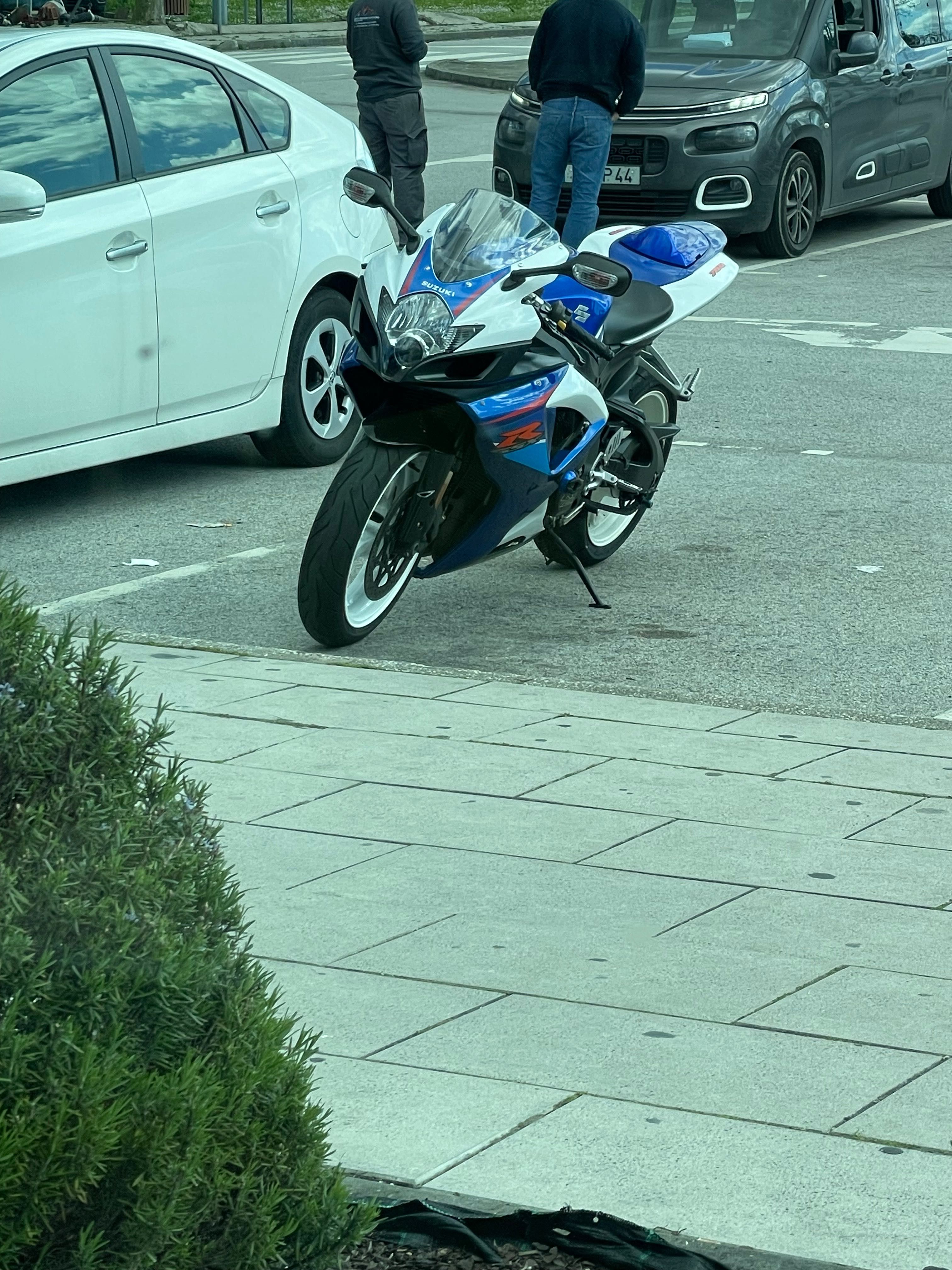 Suzuki GSXR 750 K6