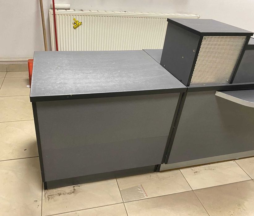 Lada sklepowa używana