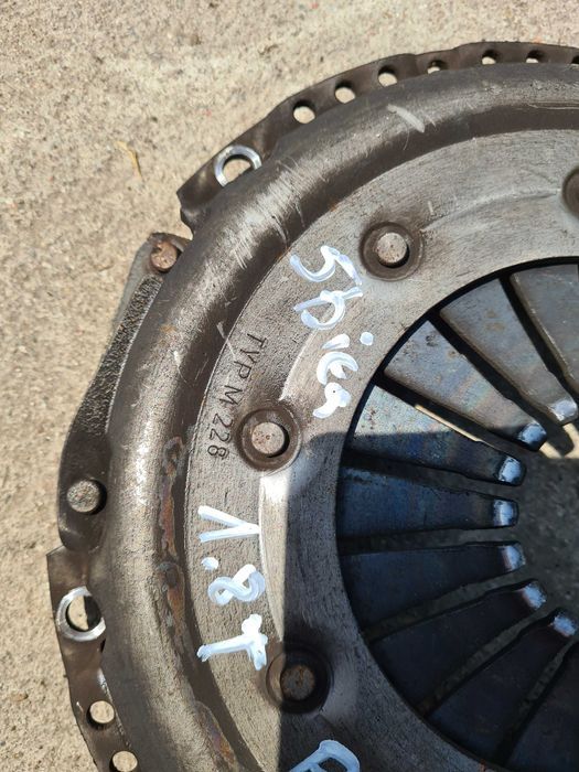 Dwumas dwumasa docisk tarcza  sprzęgło Passat b5 1.8T AWT 150km