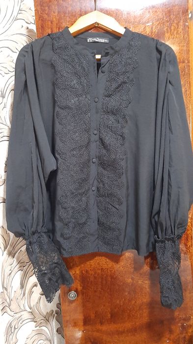 Блуза жіночя чорна