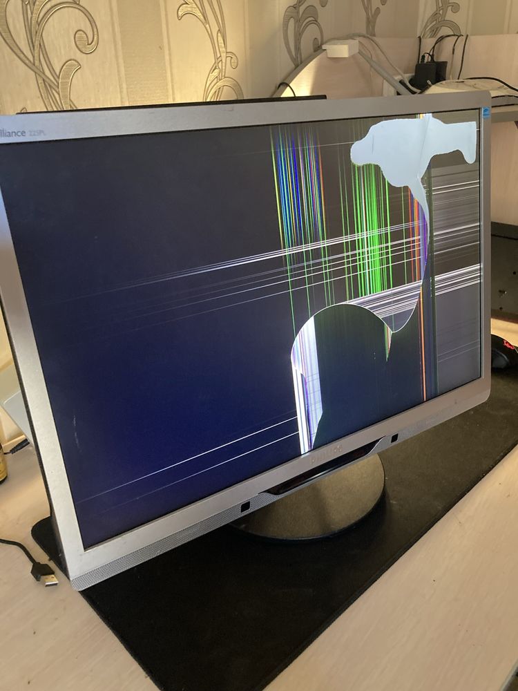 Монитор Philips 22 дюйма