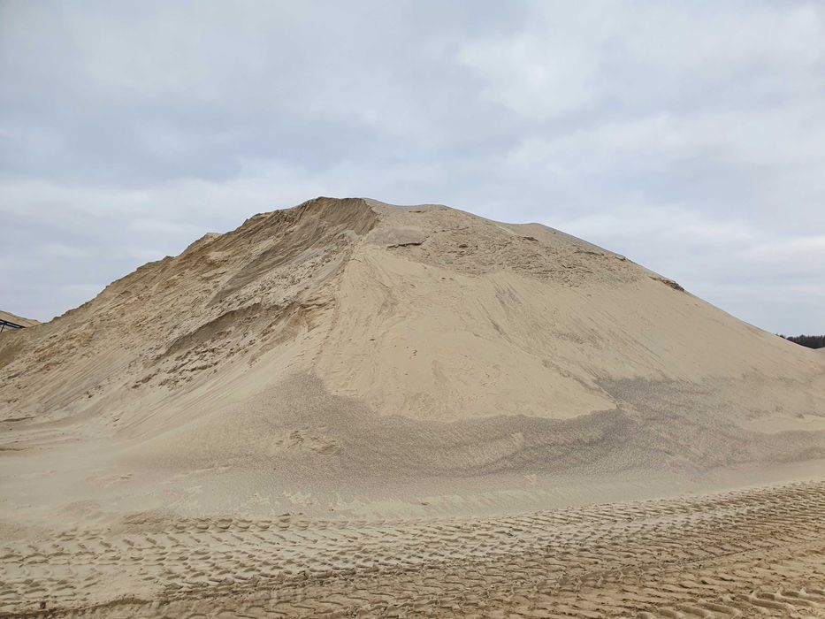 Ziemia ogrodowa Żwir Tłuczeń Piasek  Koparka Twardogóra  Dobroszyce