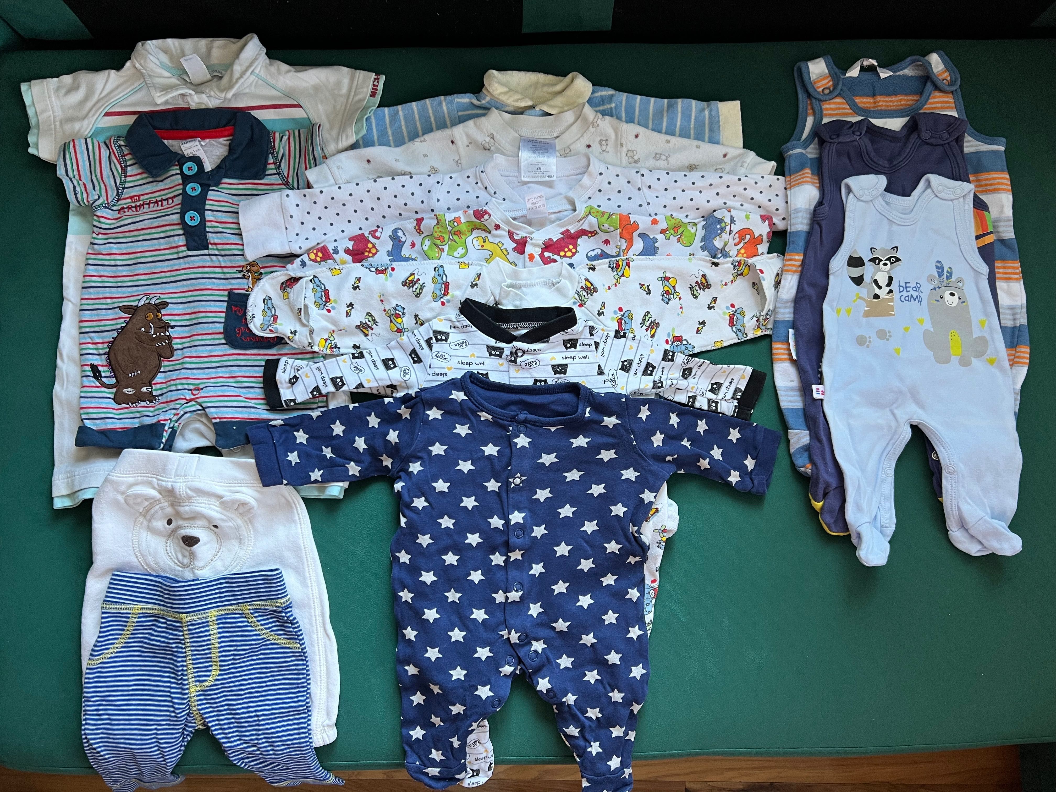 Paka ubrań dla niemowląt (chłopca)rozmiar 56-62