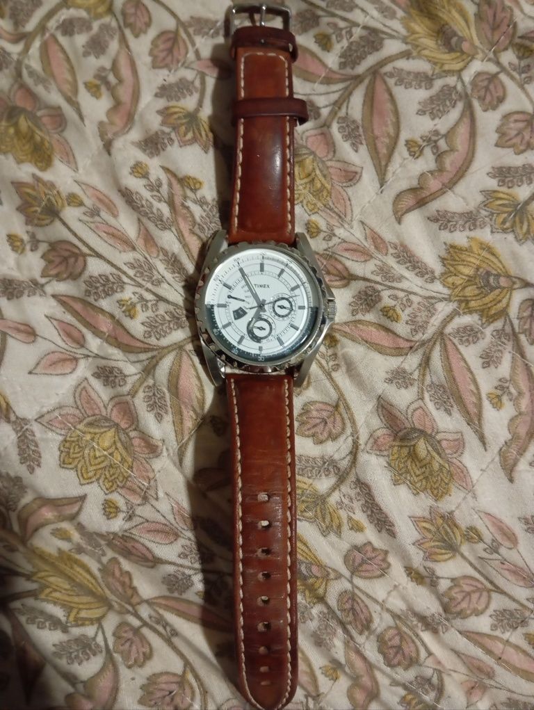 Vendo estes relógios usados