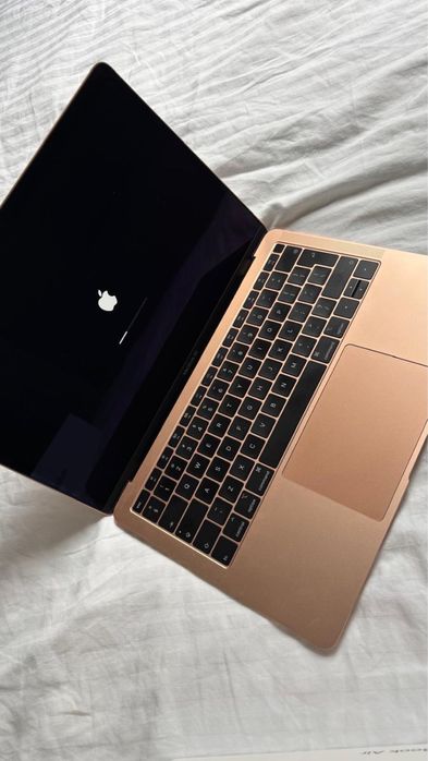 Laptop Apple Macbook Air 13 i5 8GB Retina