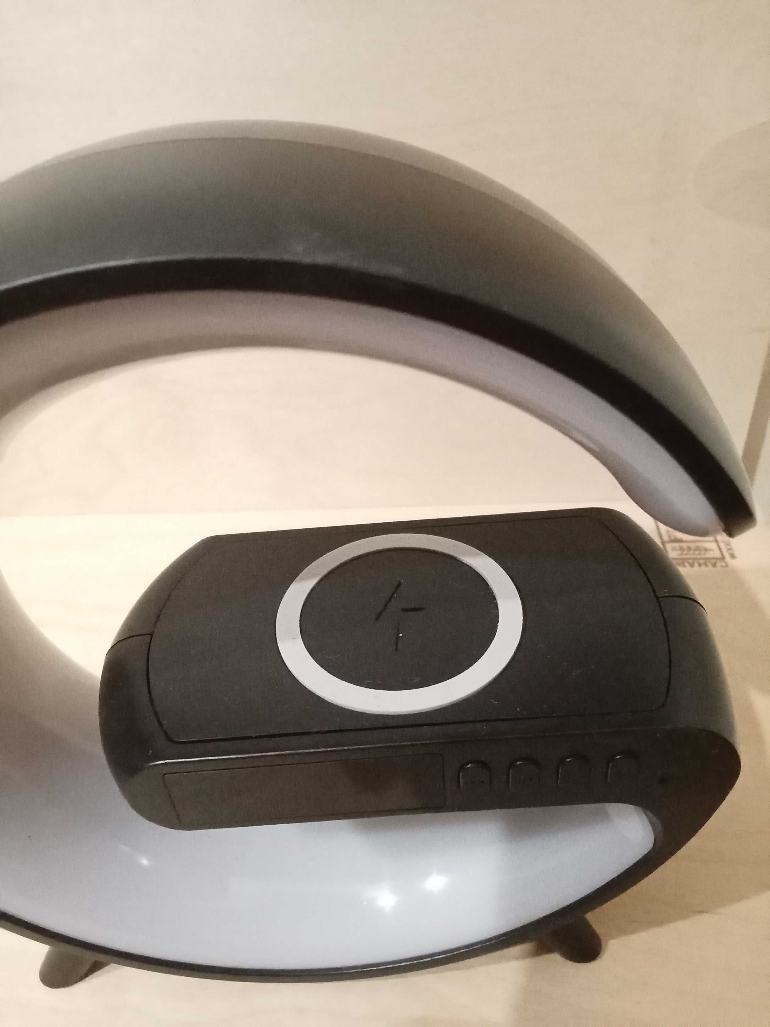 Coluna de Som Portátil sem fios com carregador de telemóvel