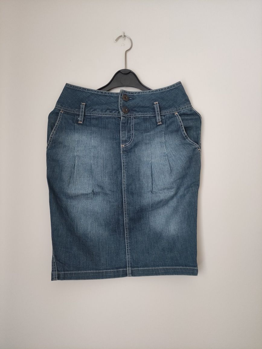 Jeansowa spódnica damska H&M z kieszeniami przecierana M