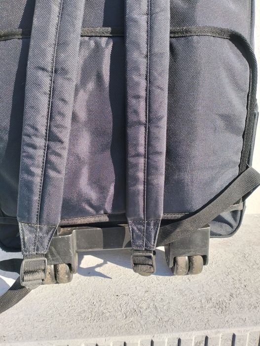 Mochila mala com rodas e troley