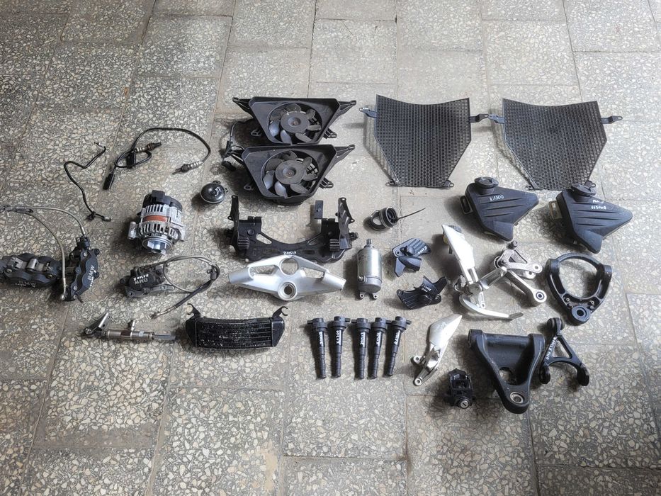 BMW K 1300 R  ALTERNATOR stelaż półka set osłona zacisk sonda lambda