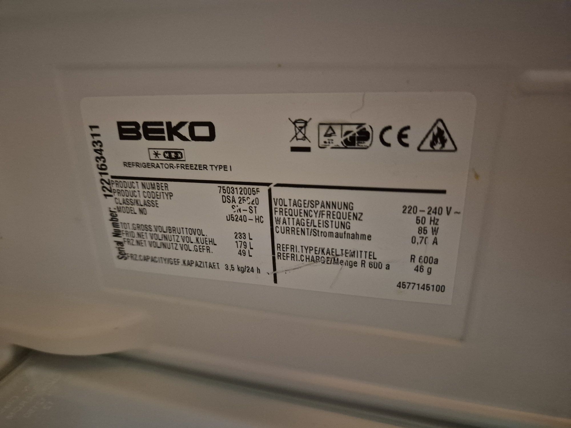 Lodówka BEKO DSA25020, półki, szuflada, grill, itp