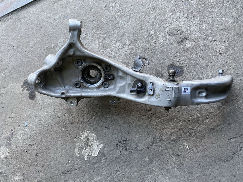 Поворотный кулак bmw g05, g06, g07