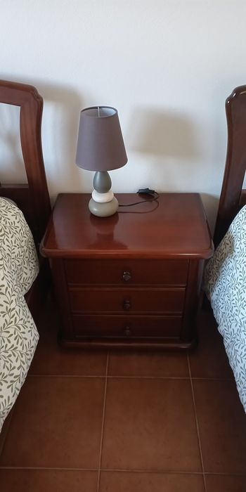 Quarto completo com duas camasindividuais para duas crianças ou hósped