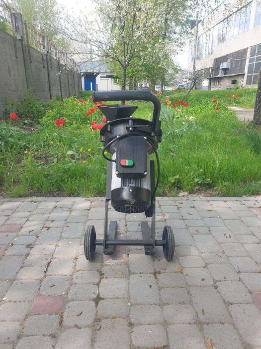 Измельчитель веток, щепорез, щепорізка, щепорезка, соломорезка