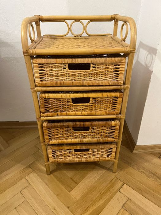 Mała komoda z szufladami rattan