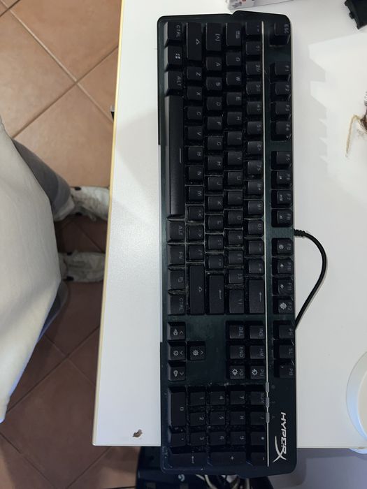 Vendo teclado hyperx alloy mkw 100 ler descriçao