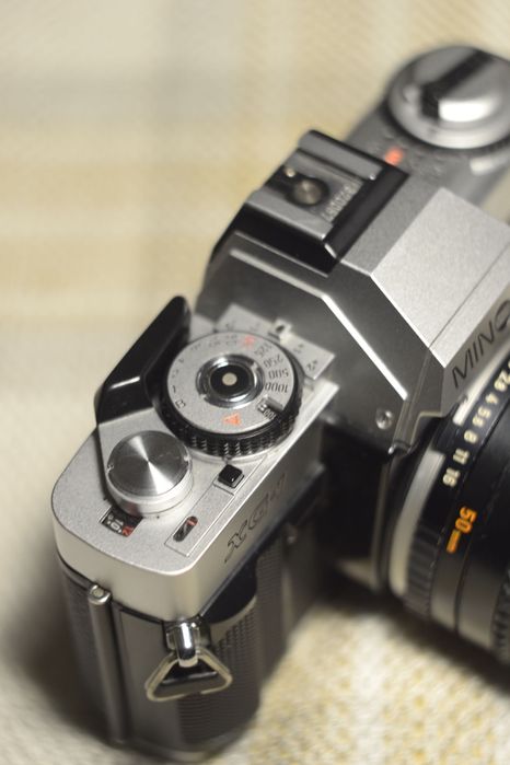 Minolta XG-1 плівковий фотоапарат з об’єктивом