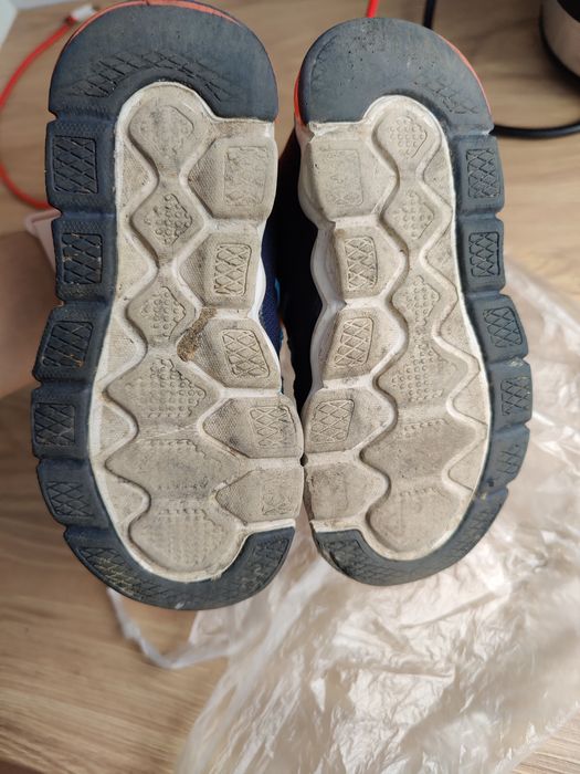 Sportowe buty adidasy dziecięce 28 bejo