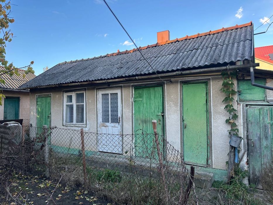 Поодається 1/2 будинку