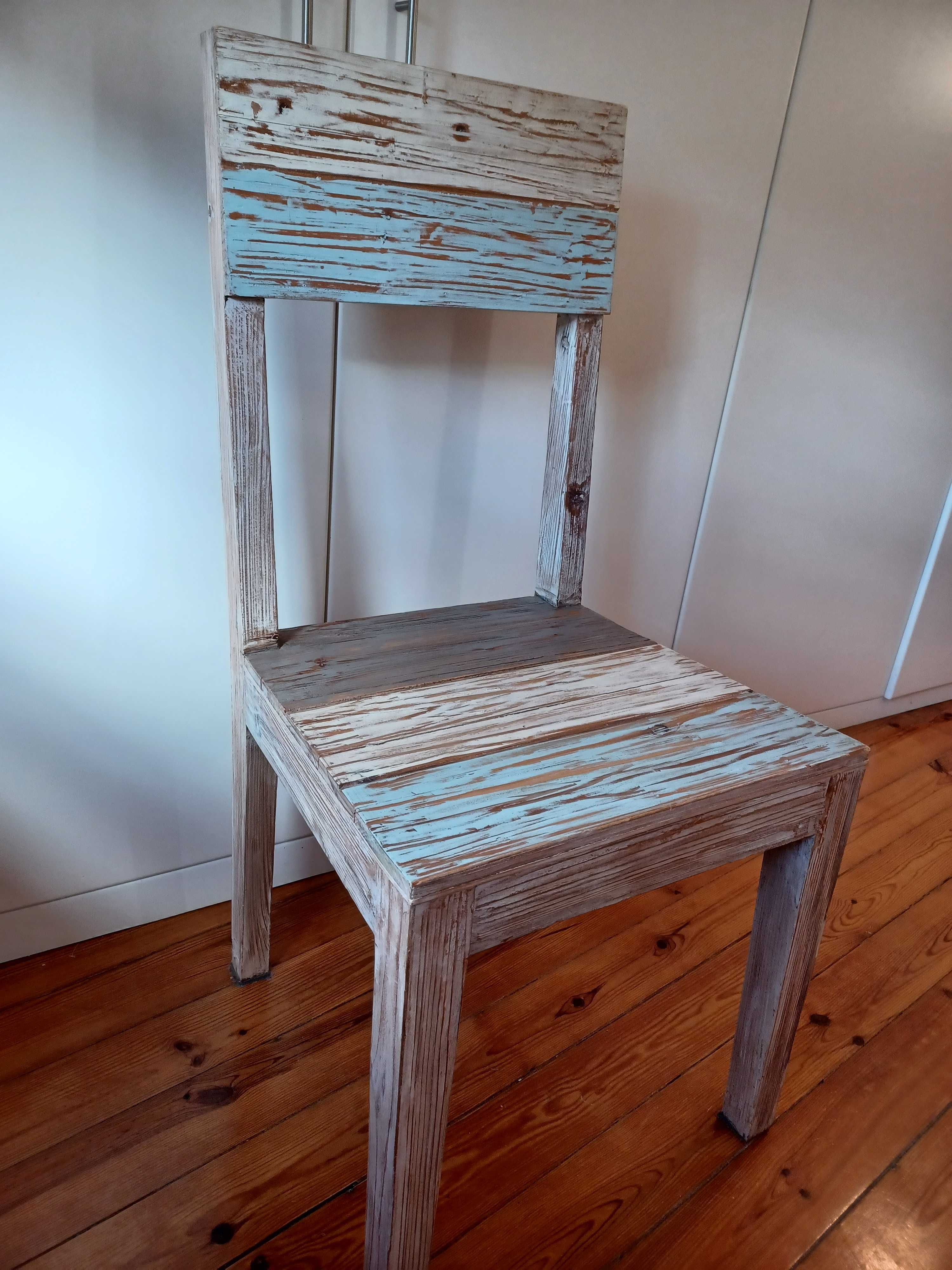 Mesa de cabeceira