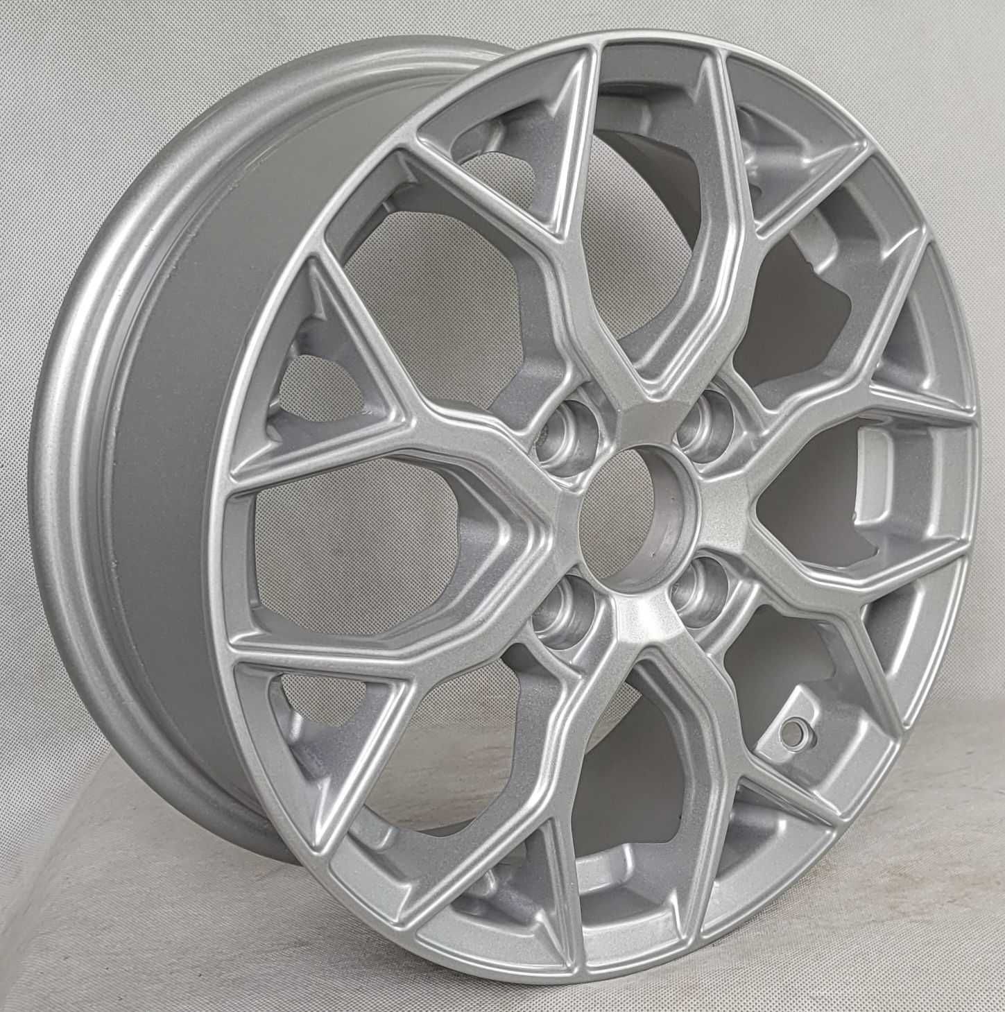 Felgi 15 4x100 Renault Clio 3 Fiat Grande Punto Evo Honda Jazz 3 4