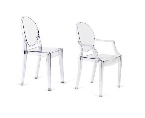 Cadeiras em acrílico transparente sem braços