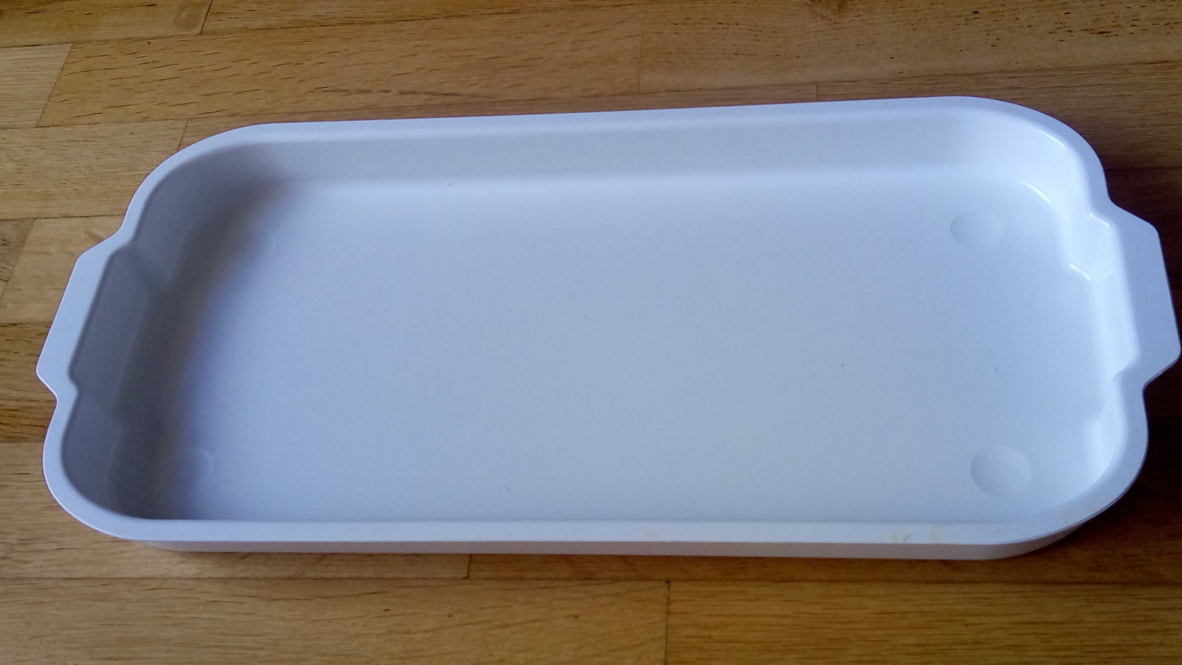 Tabuleiro branco 21 cm x 43 cm