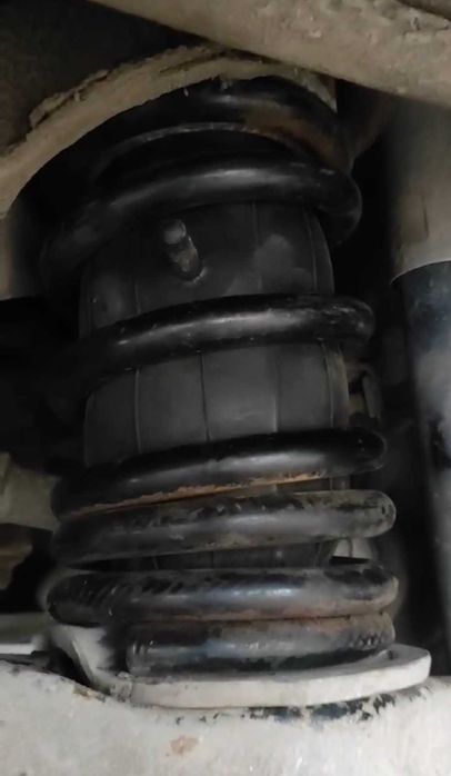 Пневмоподушки в пружины Toyota Auris Avensis Prius Rav 4 Yaris Тойота