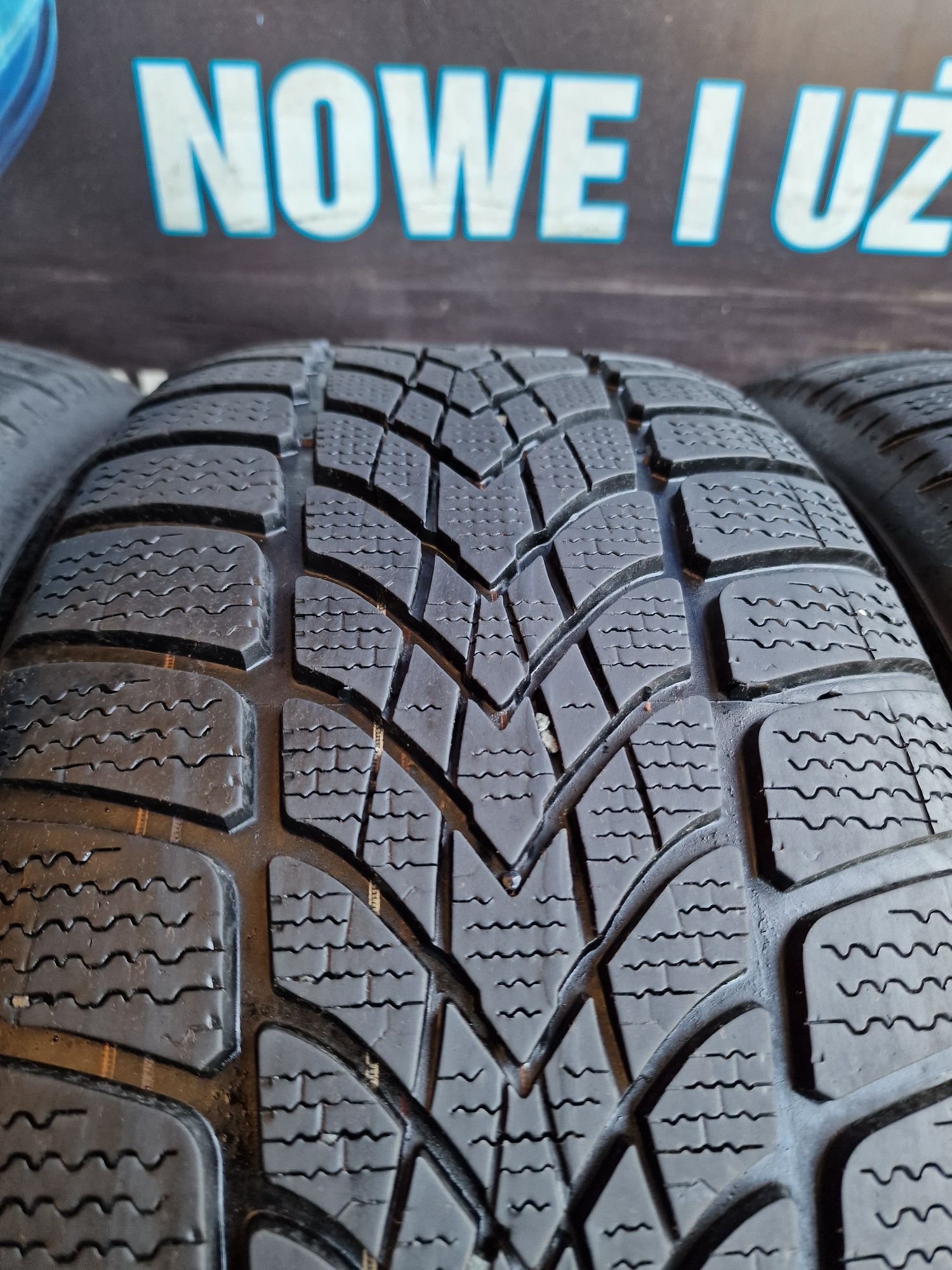 Opony zimowe 225/50/17 Dunlop Ranflat Komplet 6.7mm